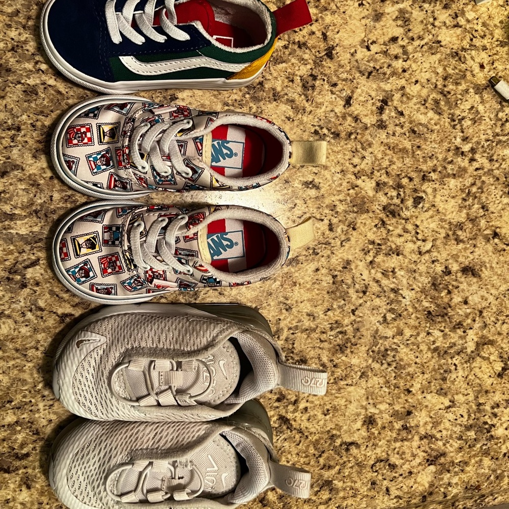 Kids shoes some never worn size 5